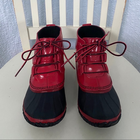 Sorel Out n About Rain Boot Patent Red Black - Picture 4 of 10